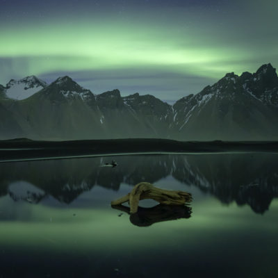 Aurore au Vestrahorn, Islande. Photo : Sergey Merphy