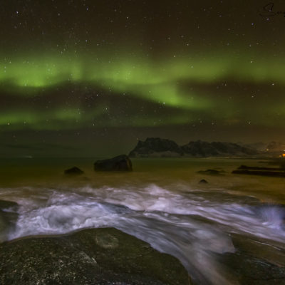 Aurore aux îles Lofoten, Norvège. Photo : Sergey Merphy