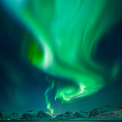 Aurore au-dessus des îles Lofoten, Norvège, mars 2019. Photo : Szatewicz Adrian